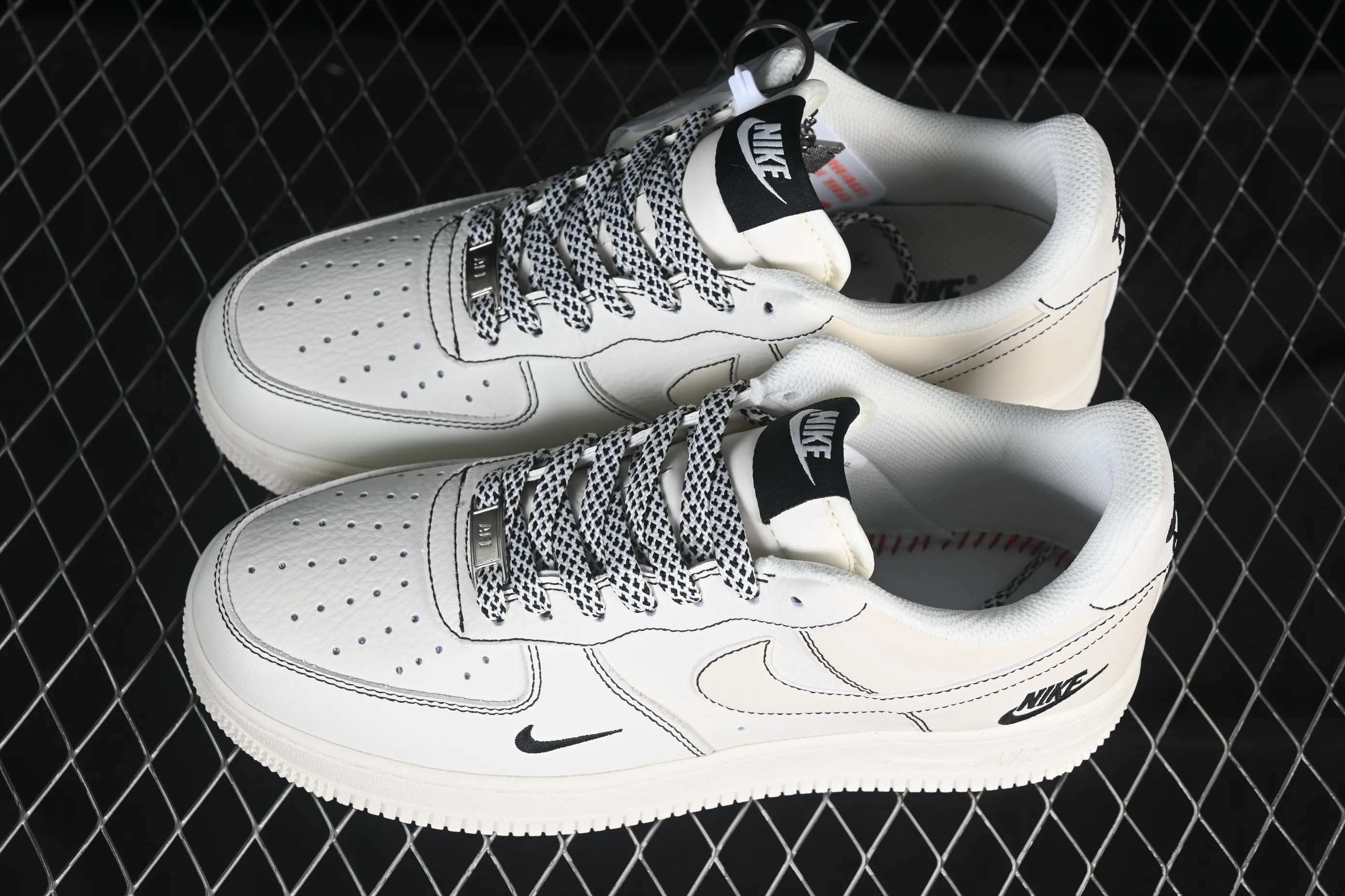 All Categories Nk Air Force 1 Air Force Series Nk Air Force 1 Low Air Force Low Nike Air Force 1'07 Low Beige and Black Line Air Force One Low Casual Shoes CS5288-032